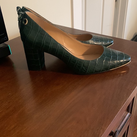 Talbots “crocodile” green heels new without tags/box. Size 10 M - Picture 6 of 7